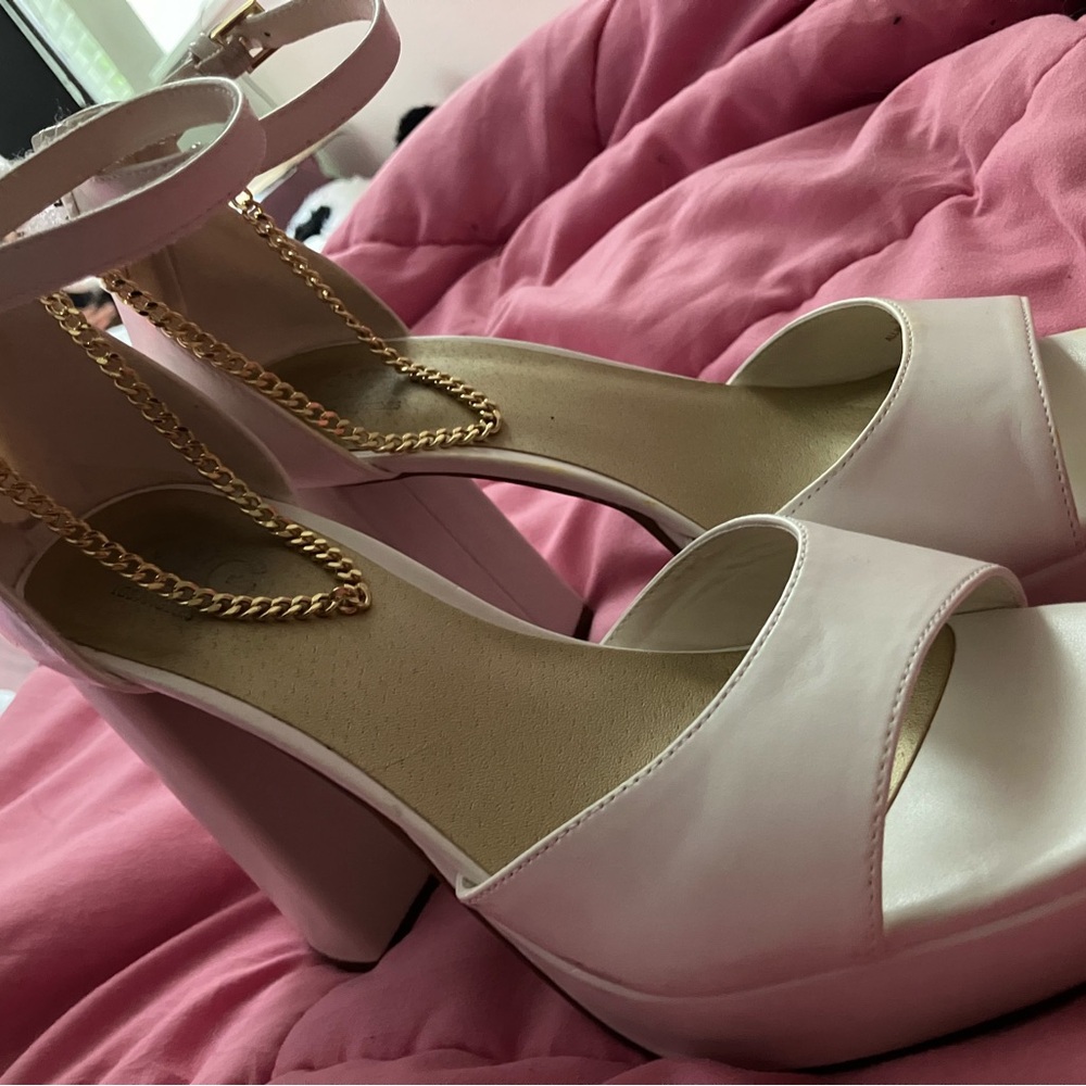 GBG white heels with gold chain